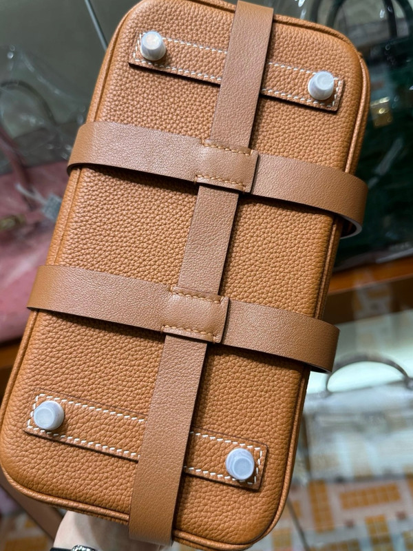 Hermès Crossbody Birkin 2023 - A Runway Exclusive