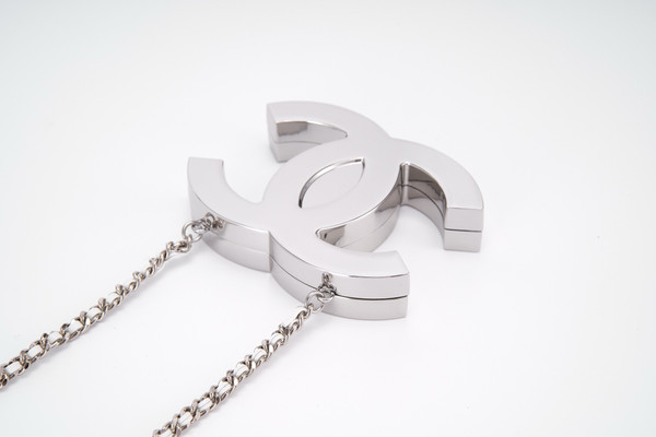 Chanel CRUISE 2024/25 LONG NECKLACE MICRO CROSSBODY BAG SILVER