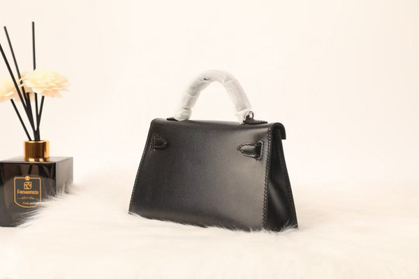Hermes Runway Spring  2025 Mini Kelly Pampilles Black Box calfskin