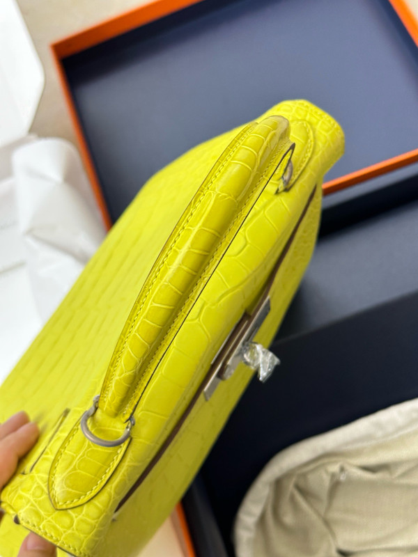Hermes Lime Alligator KELLY 28 With Palladium Hardware