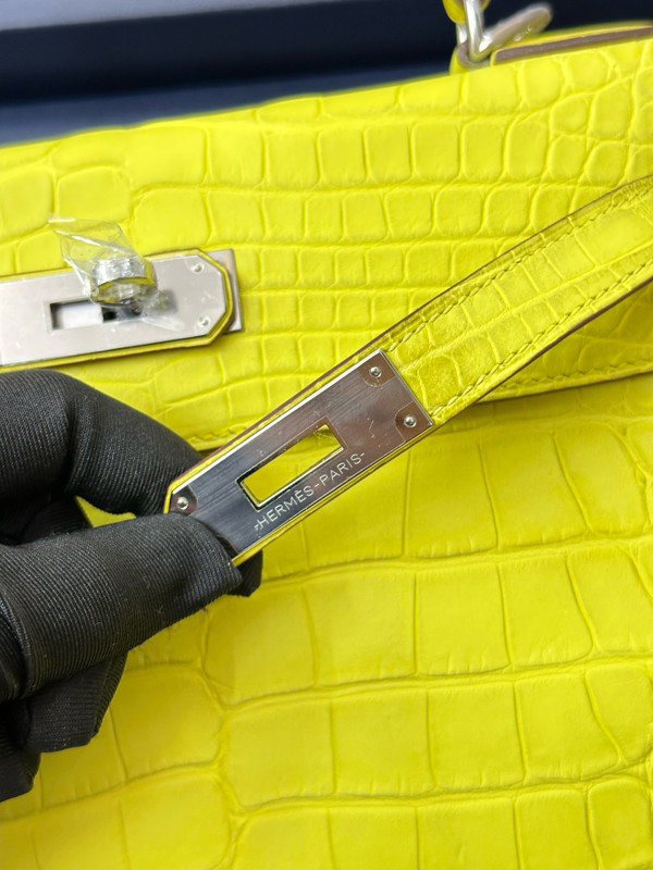 Hermes Lime Alligator KELLY 28 With Palladium Hardware