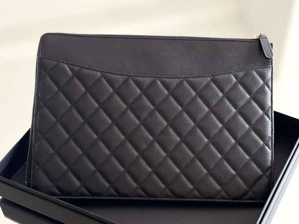 CHANEL  Caviar Quilted Large Flap Zip Clutch Black