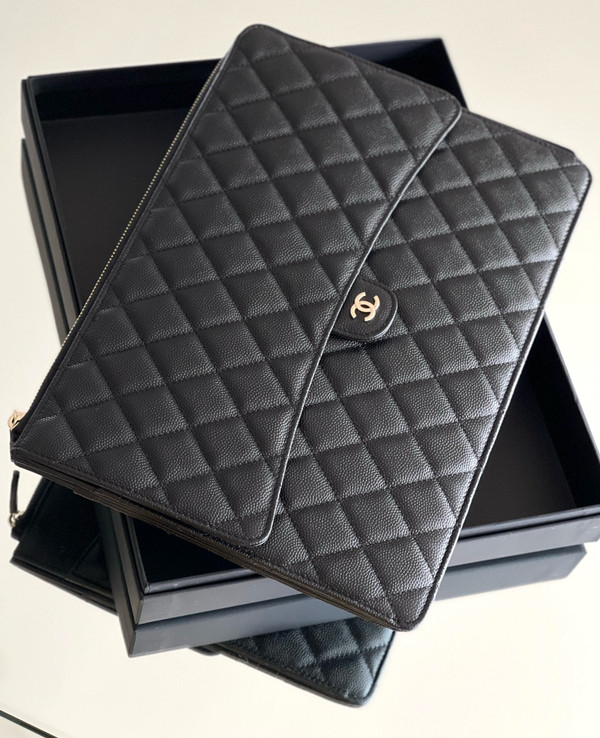 CHANEL  Caviar Quilted Large Flap Zip Clutch Black