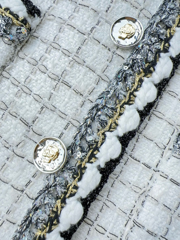 Chanel SPRING-SUMMER 2025   JACKET   Cotton Tweed  Ecru, Black, Silver & Gold