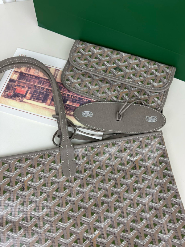 GOYARD 170 years Limited Edition  Goyardine Saint Louis Claire Voie PM Grege Powder Pink
