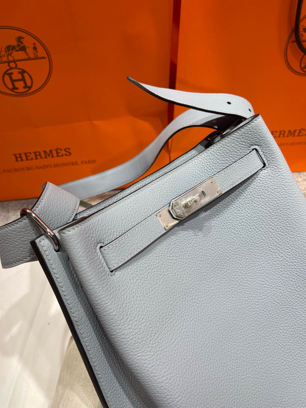 Hermès Hermes So Kelly 22 Shoulder Bag  Blue Lin