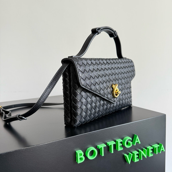 Bottega Veneta Knot Lock Bag Black