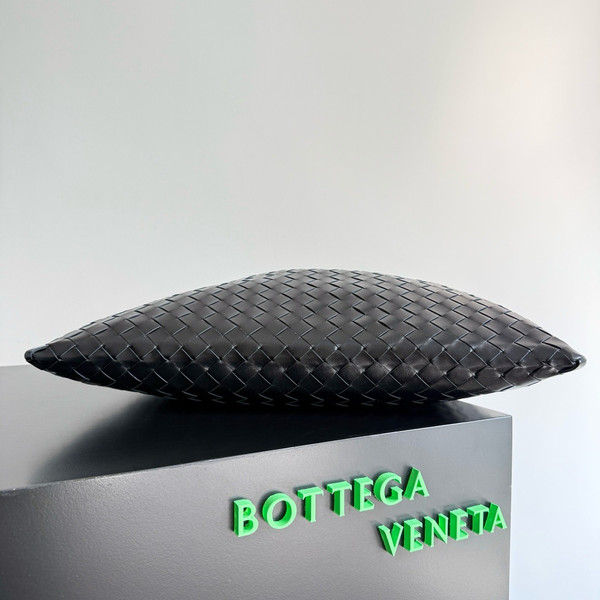 Bottega Veneta Hop Bag Black