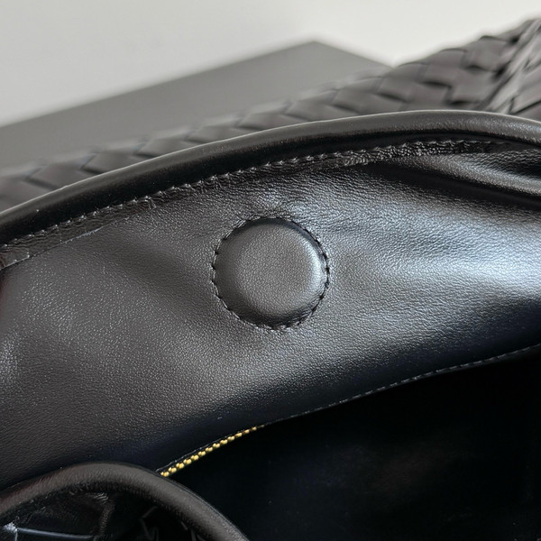 Bottega Veneta Hop Bag Black