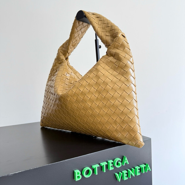 Bottega Veneta Hop Bag Dark praline