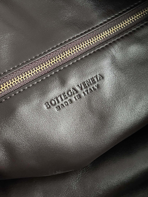 Bottega Veneta Large Hop Brown