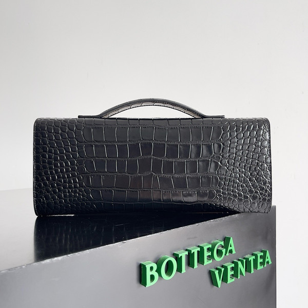 Bottega Veneta Andiamo Crocodile Clutch Black