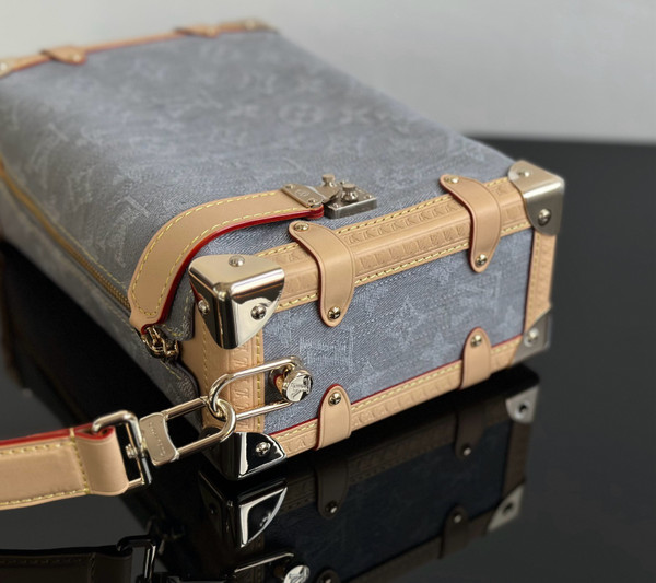 Louis Vuitton M13285 New Side Trunk MM Bag