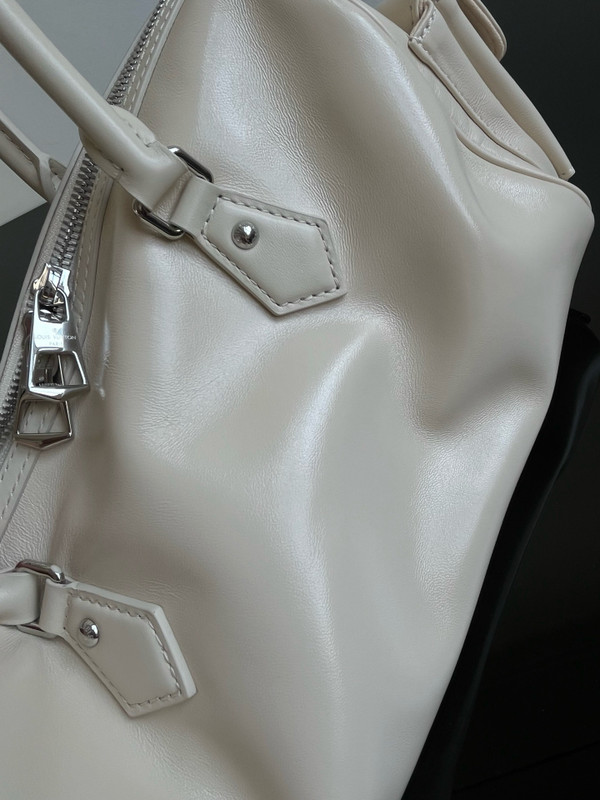 Louis Vuitton M12965 New Speedy Cargo Vibe Bag