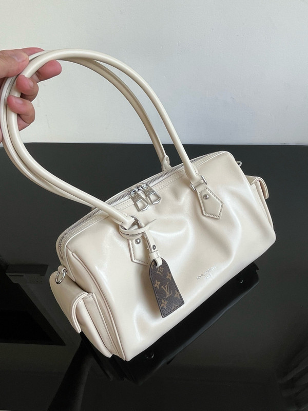 Louis Vuitton M12965 New Speedy Cargo Vibe Bag