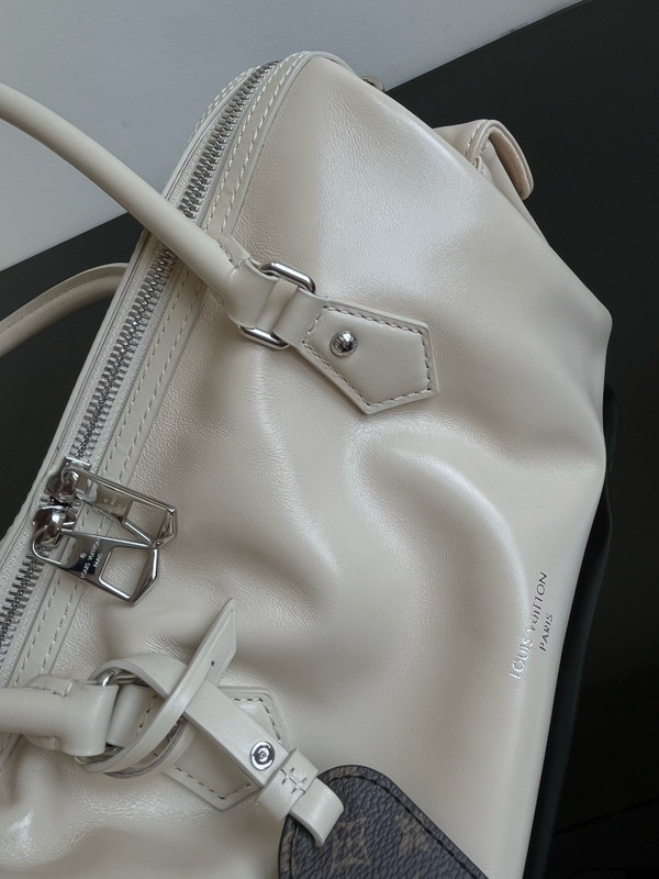 Louis Vuitton M12965 New Speedy Cargo Vibe Bag