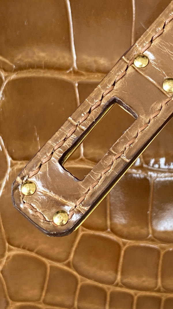 Hermès Kelly Pochette 17 Ficelle Shiny Alligator Gold Hardware