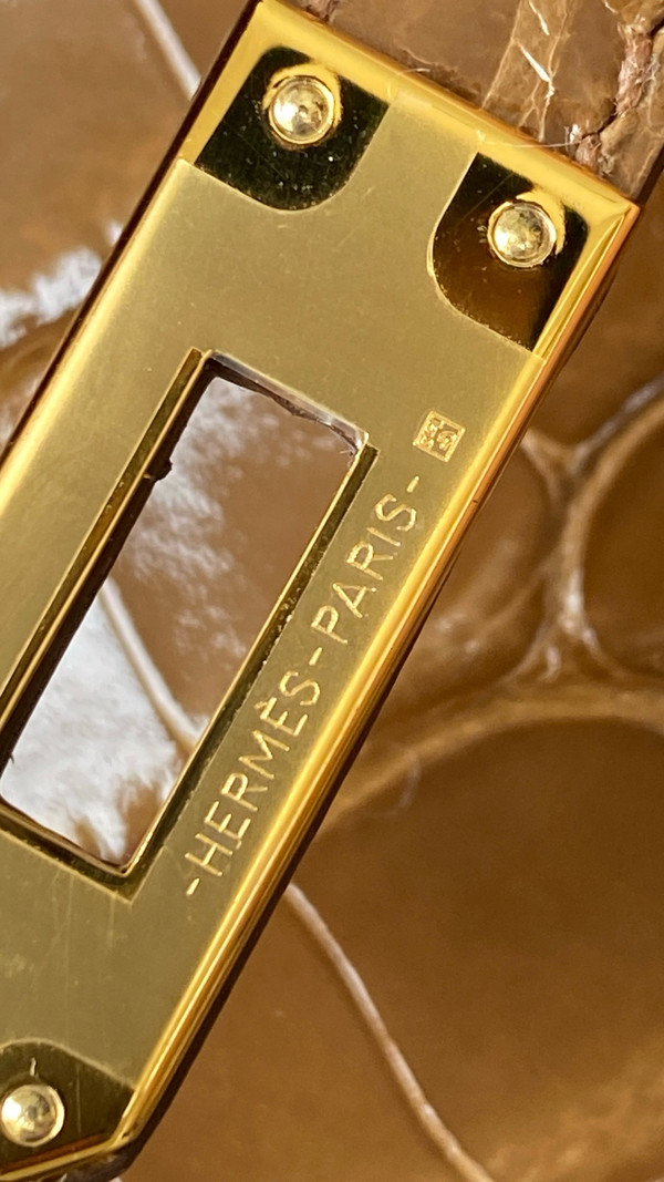Hermès Kelly Pochette 17 Ficelle Shiny Alligator Gold Hardware