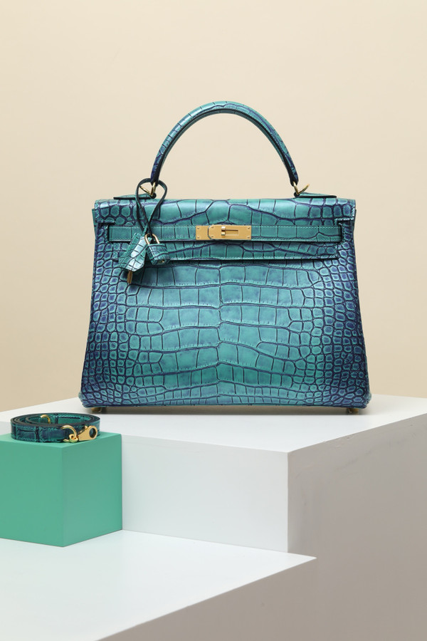 Hermes A MATTE BLEU PAON ALLIGATOR RETOURNÉ KELLY 32 WITH GOLD HARDWARE