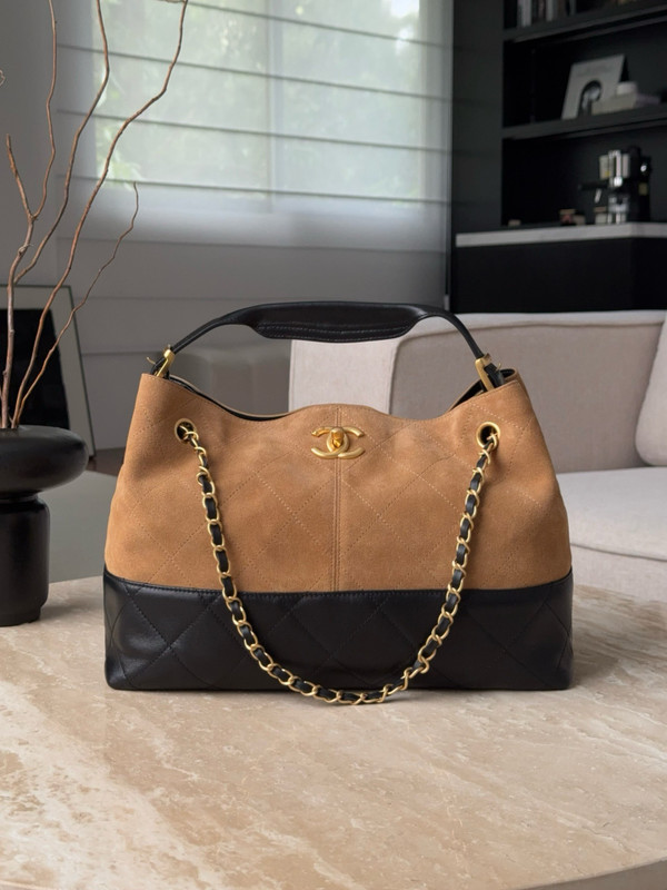 Chanel 2024/25 MÉTIERS D’ART SMALL TOTE