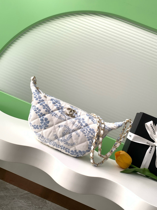 Chanel THE CHANEL COCO BEACH 2025 COLLECTION   LARGE HOBO BAG BLUE