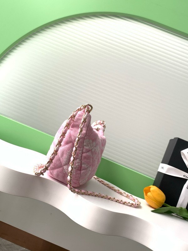 Chanel THE CHANEL COCO BEACH 2025 COLLECTION   LARGE HOBO BAG PINK