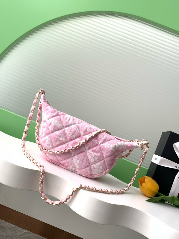 Chanel THE CHANEL COCO BEACH 2025 COLLECTION   LARGE HOBO BAG PINK