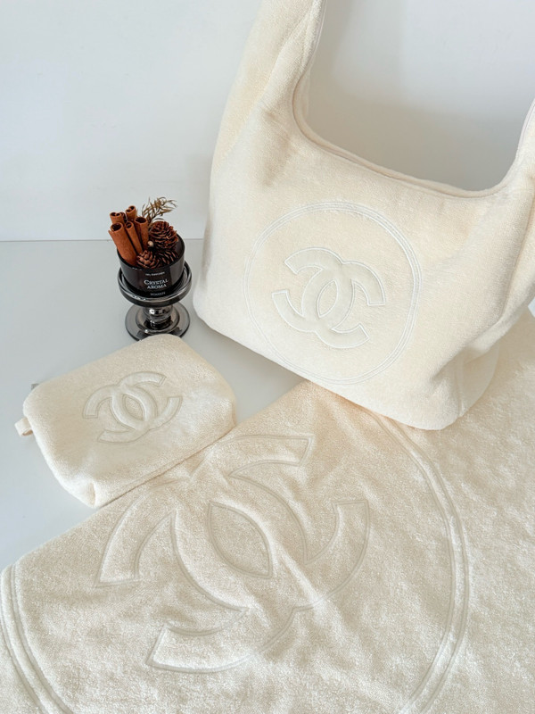 Chanel THE CHANEL COCO BEACH 2025 COLLECTION   BEACHWEAR SET WHITE
