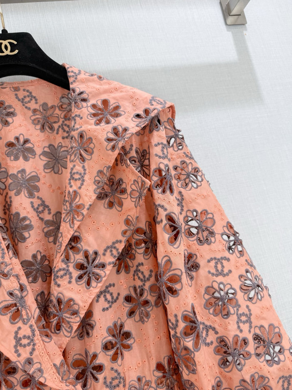 Chanel SPRING-SUMMER 2025 PRE-COLLECTION   DRESS   Cotton Broderie Anglaise  Light Orange & Brown