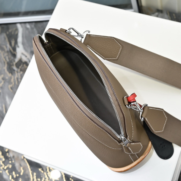 Hermès Bolide Skateboard 31 Etoupe Togo Palladium Hardware