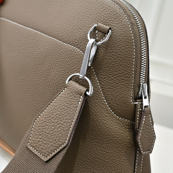 Hermès Bolide Skateboard 31 Etoupe Togo Palladium Hardware