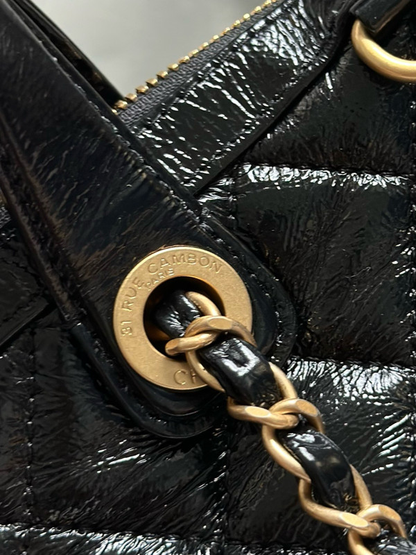 Chanel 2024/25 Métiers d’art   Large Bowling Bag Black