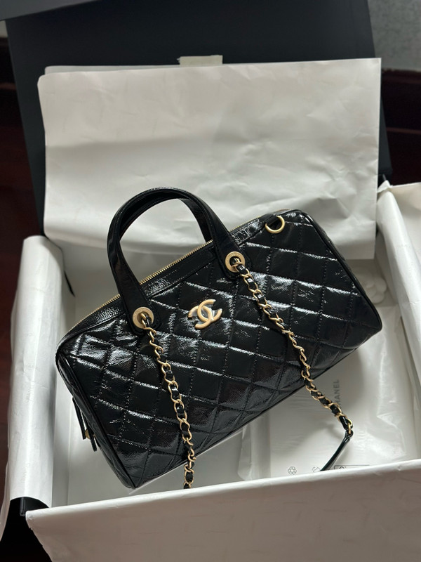 Chanel 2024/25 Métiers d’art   Large Bowling Bag Black