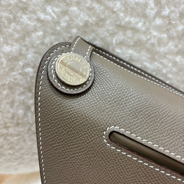 Hermes Petite Course bag Etoupe