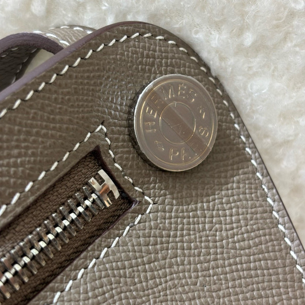 Hermes Petite Course bag Etoupe
