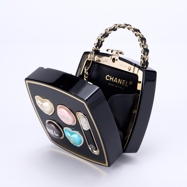Chanel Fall-Winter 2025/26 Pre-Collection Makeup Palette Minaudiere