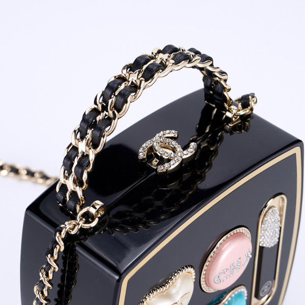 Chanel Fall-Winter 2025/26 Pre-Collection Makeup Palette Minaudiere
