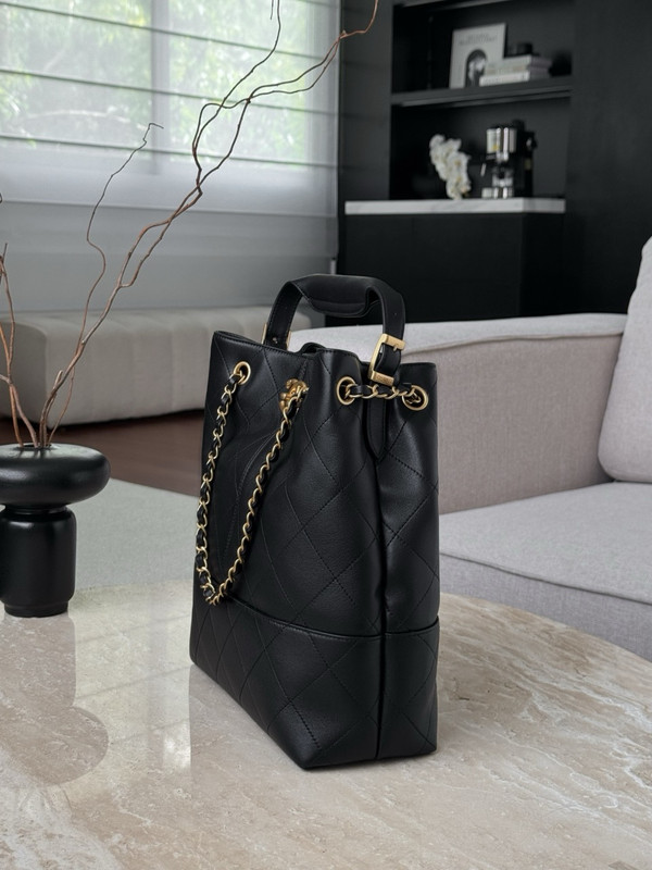 Chanel 2024/25 Métiers d’art   Shopping Bag   Calfskin & Gold-Tone Metal  Black