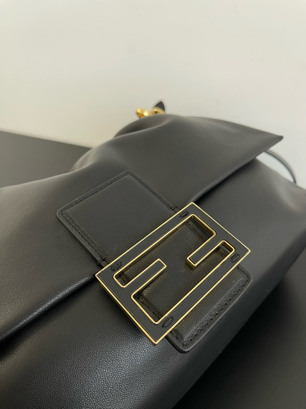 Fendi Mamma Baguette Large  nappa leather bag Black