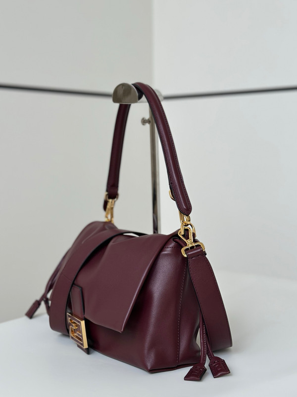 Fendi Mamma Baguette Large  nappa leather bag Bordeaux