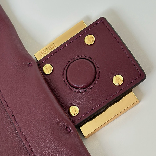 Fendi Mamma Baguette Large  nappa leather bag Bordeaux