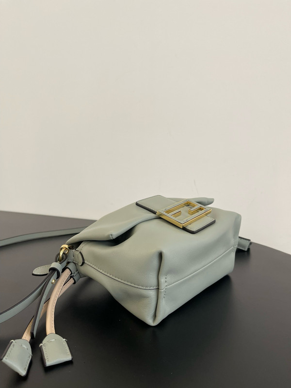 Fendi Mamma Baguette Small Green