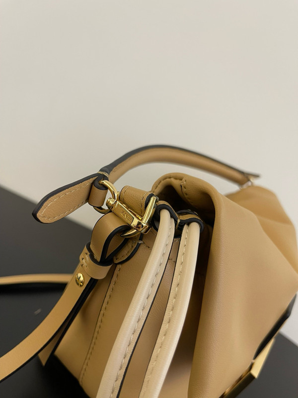 Fendi Mamma Baguette Small Cappucino