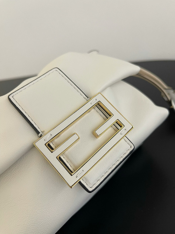 Fendi Mamma Baguette Small White