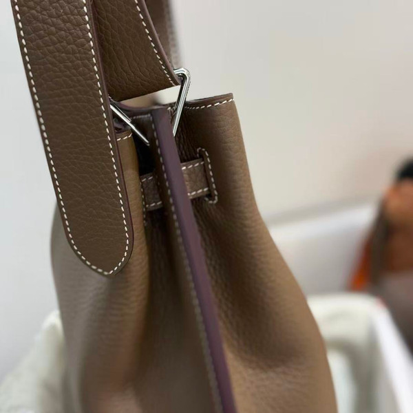 Hermès Hermes So Kelly 22 Shoulder Bag  Etoupe