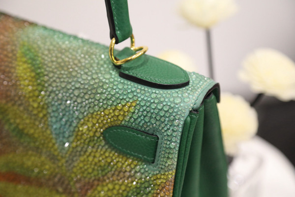 CUSTOM TROPICAL SWAROVSKI CRYSTAL HERMÈS KELLY RETOURNE 28 VERT VERTIGO CLEMENCE GOLD HARDWARE