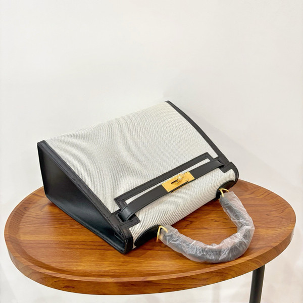 Hermes Sac Kelly Sellier 28 Toile H/Veau Swift Ecru Black With Gold Hardware