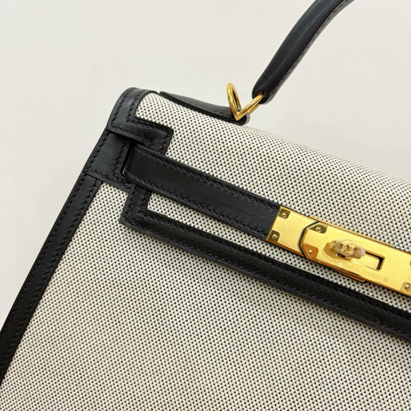 Hermes Sac Kelly Sellier 28 Toile H/Veau Swift Ecru Black With Gold Hardware