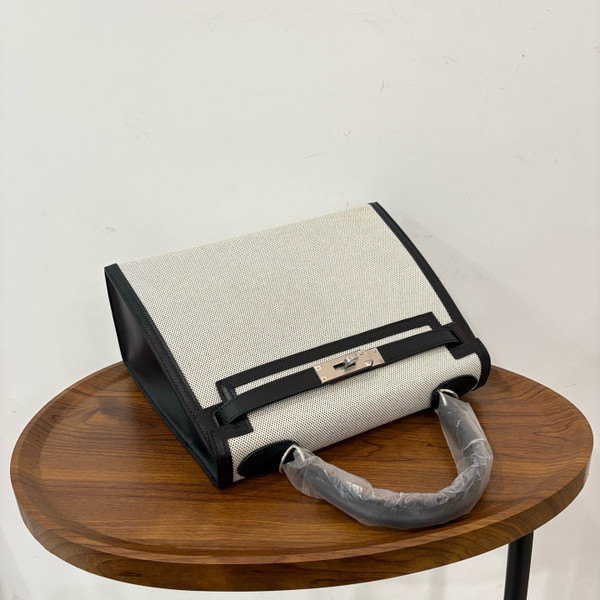 Hermes Sac Kelly  Sellier 28 Toile H/Veau Swift Ecru Black With Palladium Hardware