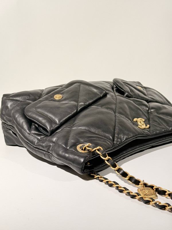 Chanel Fall-Winter 2025/26  Shopping Bag